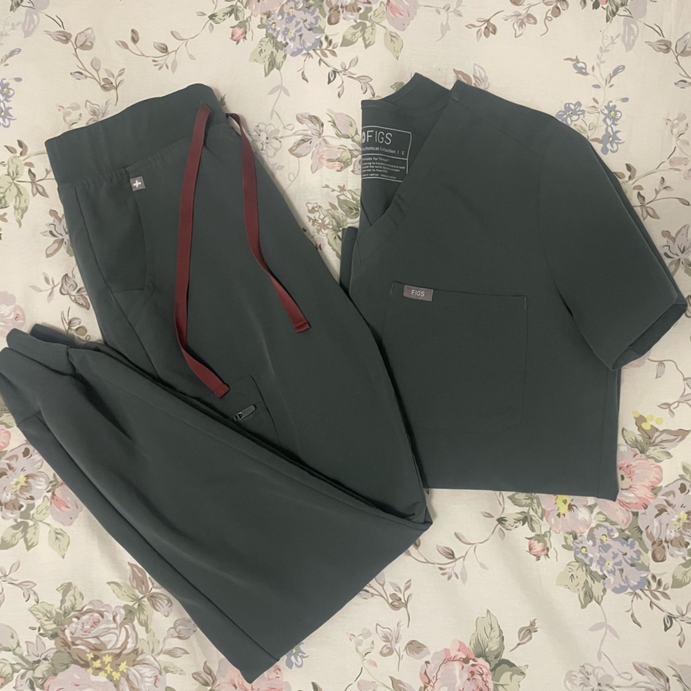 Figs Deep Green Scrub Set with Burgundy Accents